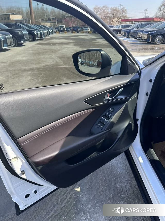 Mazda CX-4 2023 Белый из Китая, фото 4