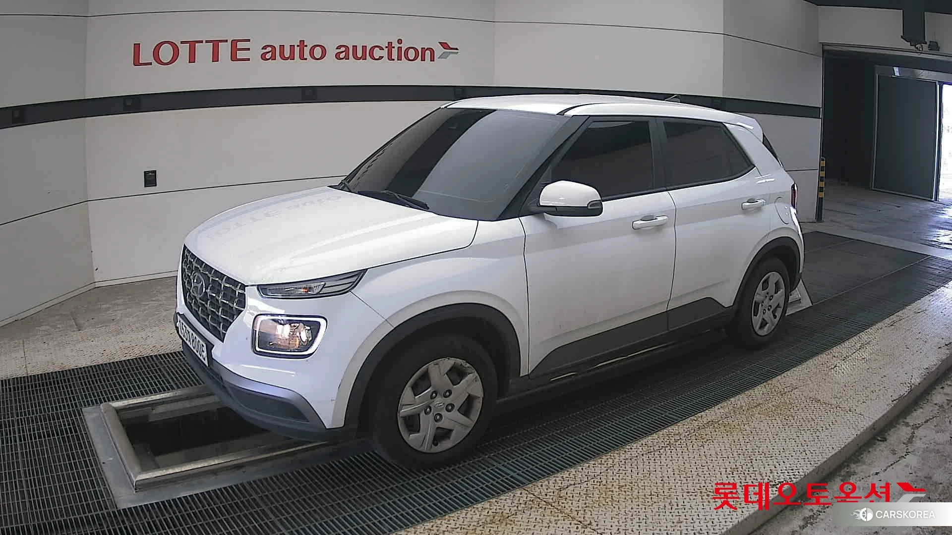 Hyundai Venue 2021 Polar White из Кореи, фото 4