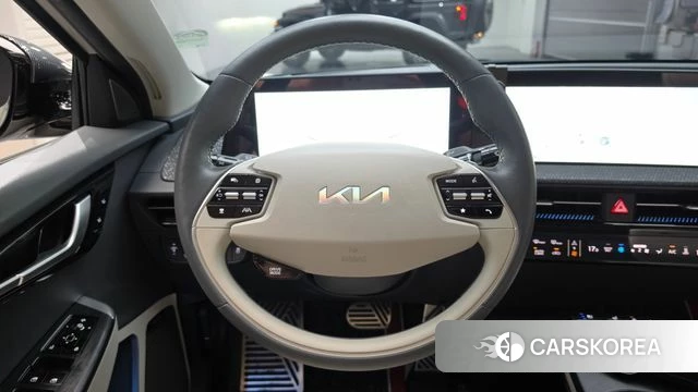 Kia EV6 2023 Жемчужный цвет из Кореи, фото 4