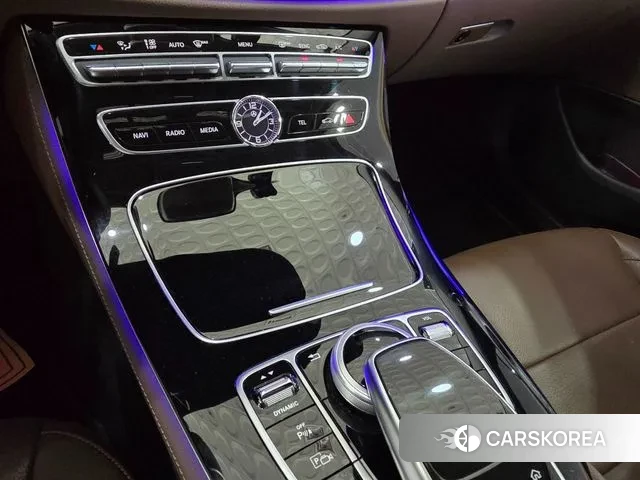 Mercedes-Benz E-Class W213 2018 Черный из Кореи, фото 4