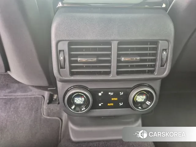 Land Rover Range Rover Velar 2025 Темно-зеленый из Кореи, фото 4