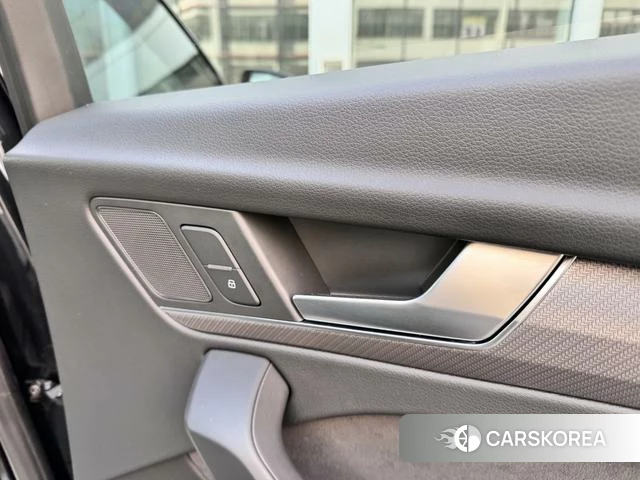 Audi Q5L Sportback 2023 Черный из Китая, фото 4
