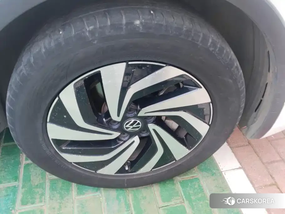 Volkswagen Tiguan L 2024 Белый из Китая, фото 4