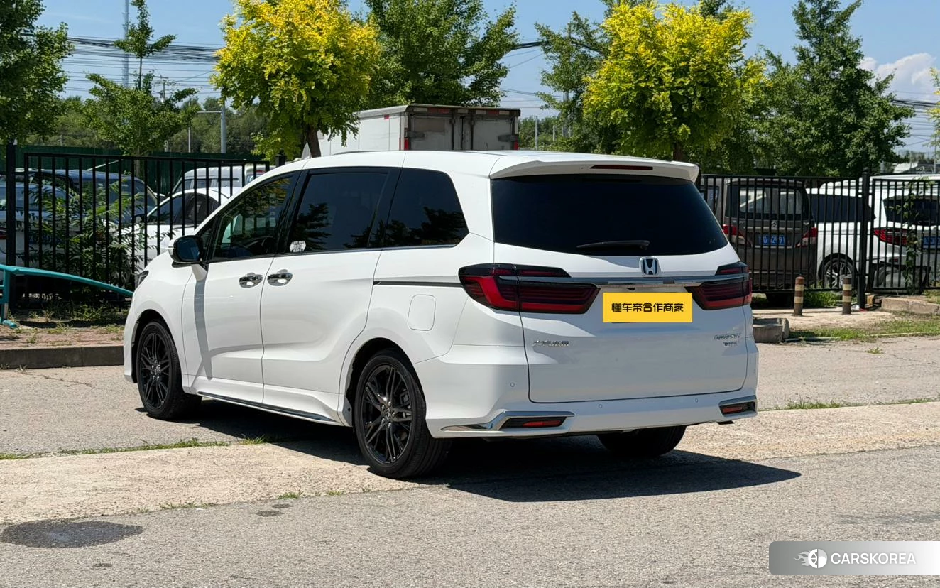 Honda Odyssey 2021 Белый из Китая, фото 4