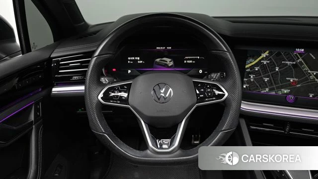 Volkswagen Touareg 3rd generation 2021 Черный из Кореи, фото 4