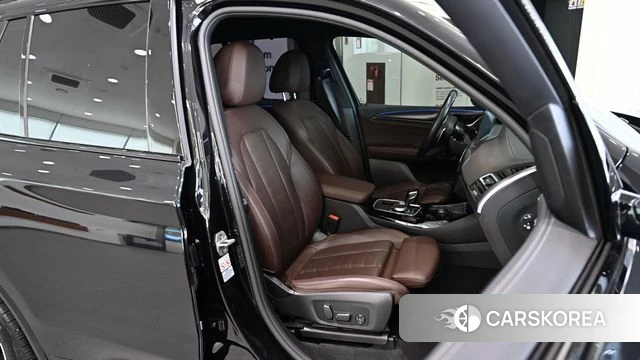 BMW X3 (G01) 2024 Черный из Кореи, фото 4
