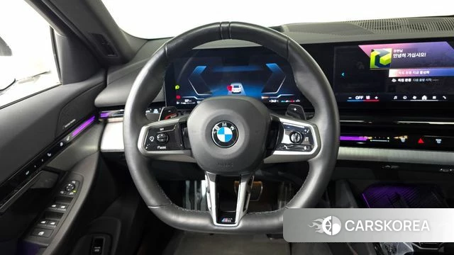 BMW 5 Series (G60) 2024 Белый из Кореи, фото 4