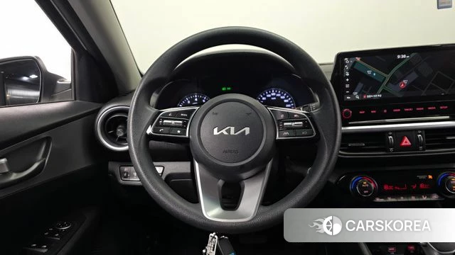 Kia The New K3 2nd generation 2021 Белый из Кореи, фото 4