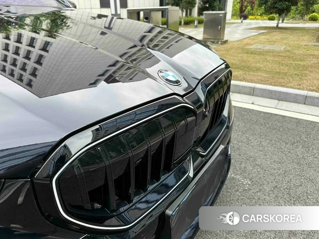 BMW 5 series 2025 Черный из Китая, фото 4
