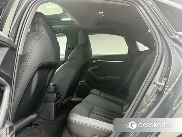 Audi A3 2022 Темно-серый из Китая, фото 4