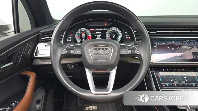 Audi Q7 (4M) 2021 Белый из Кореи, фото 4