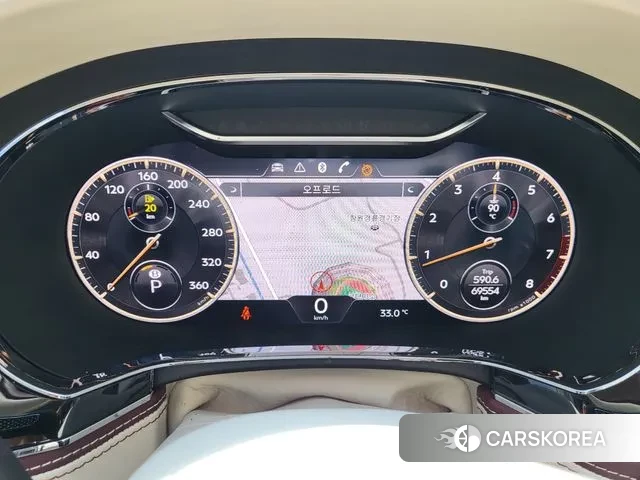 Bentley Flying Spur 3rd Generation 2021 Белый из Кореи, фото 4