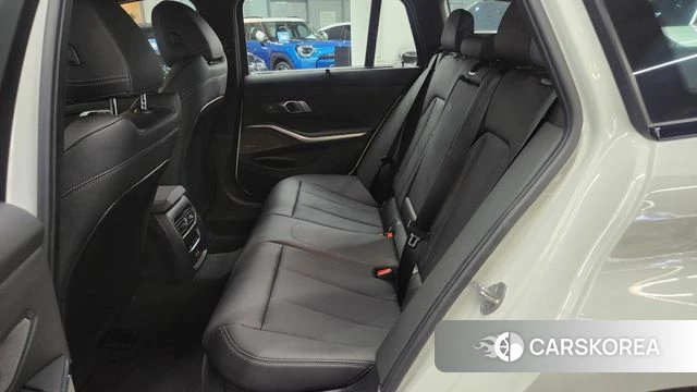 BMW 3 Series (G20) 2025 Белый из Кореи, фото 4