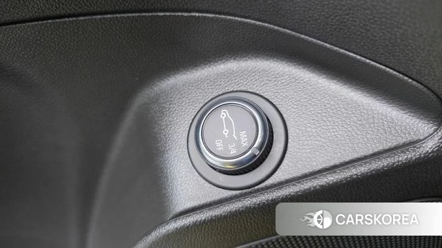 Chevrolet (GM Daewoo) Trax Crossover 2023 Желтый из Кореи, фото 4