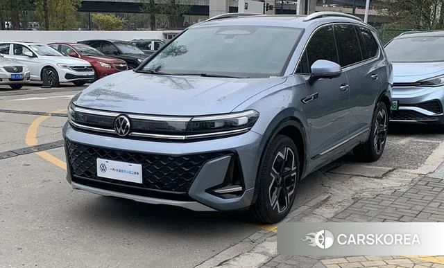 Volkswagen Lanjing 2025 Синий из Китая, фото 4