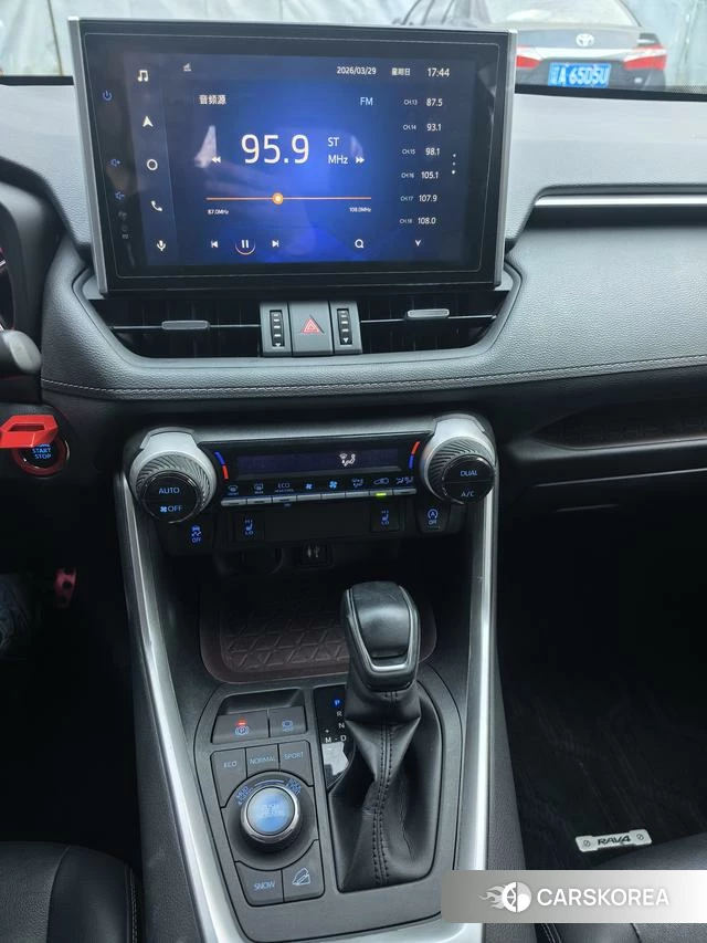 Toyota RAV4 Rongfang 2021 Красный из Китая, фото 4