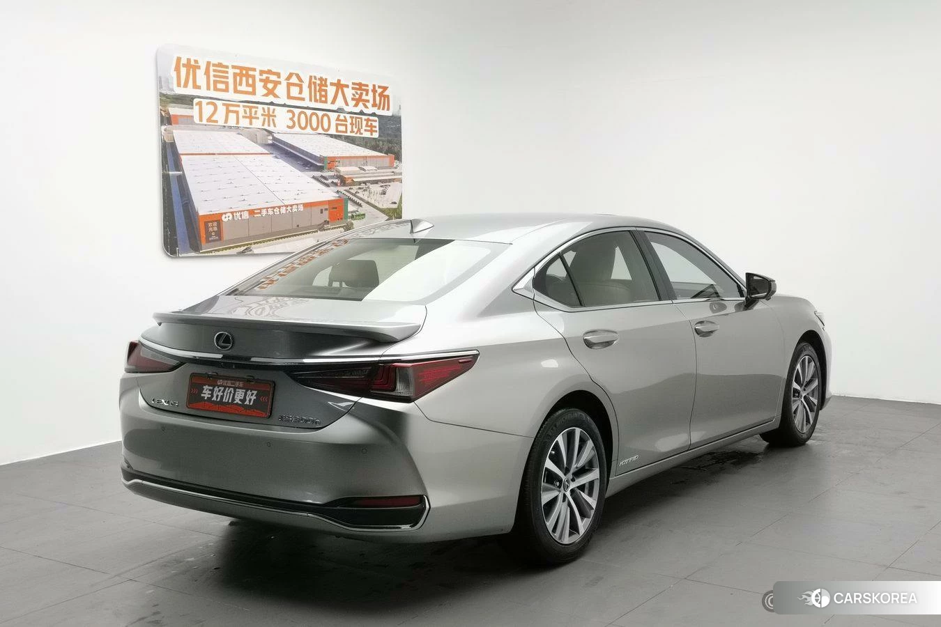 Lexus ES 2019 Темно-серый из Китая, фото 4