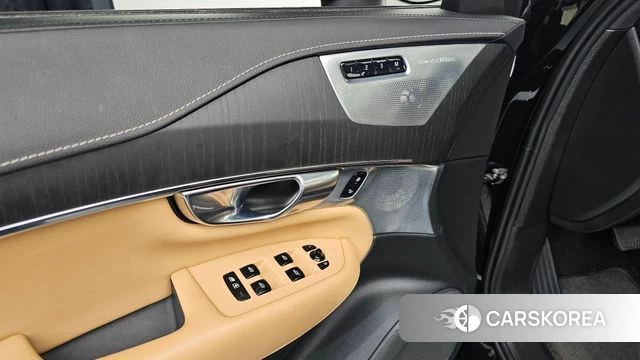 Volvo XC90 second Generation 2021 Черный из Кореи, фото 4