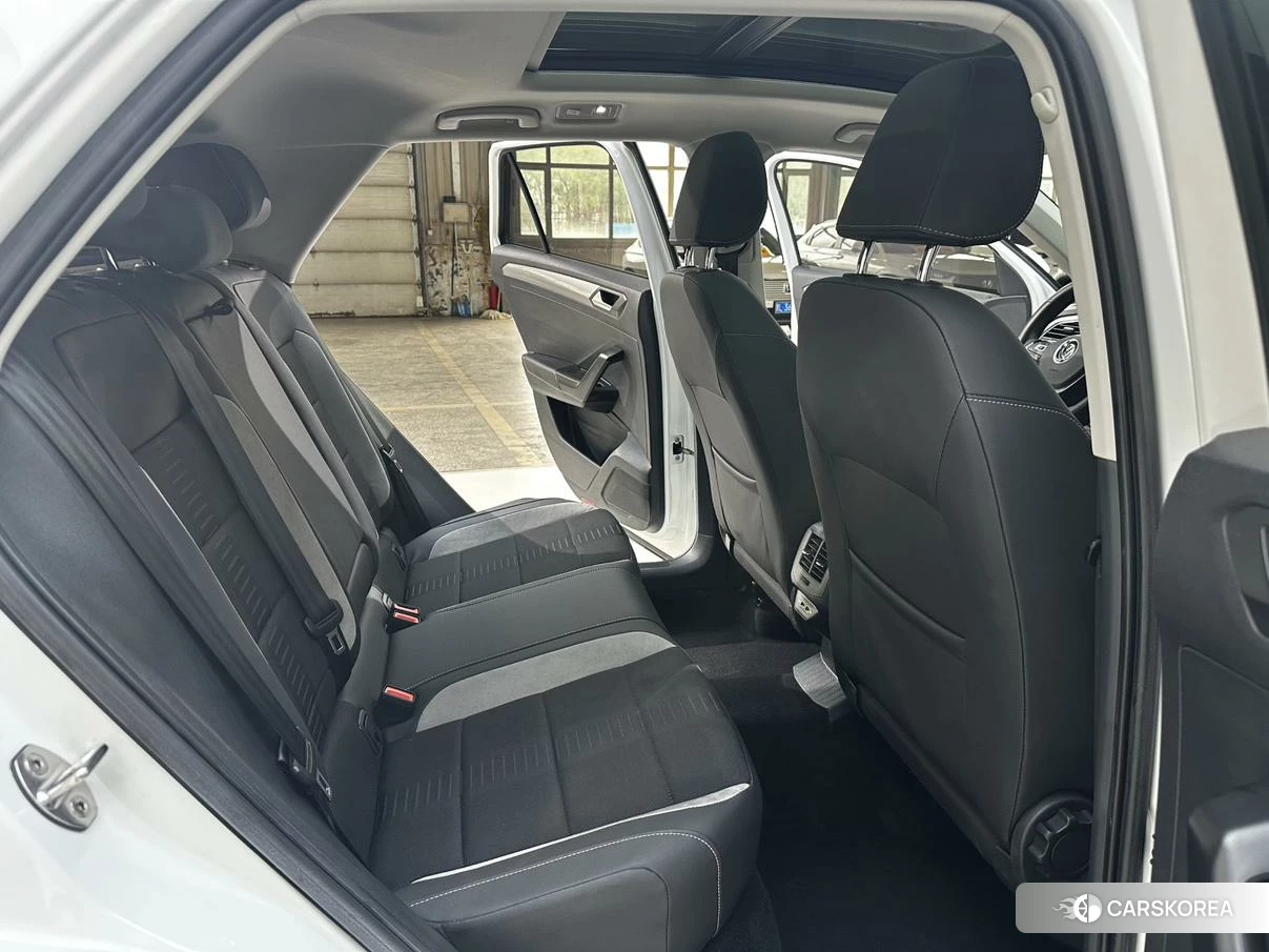 Volkswagen T-Roc 2022 Белый из Китая, фото 4