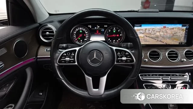 Mercedes-Benz E-Class W213 2019 Белый из Кореи, фото 4
