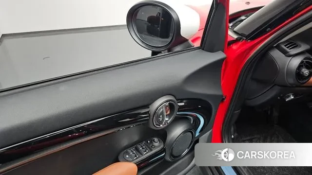 Mini Cooper S 2022 Красный из Кореи, фото 4