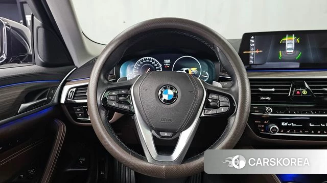 BMW 5 Series (G30) 2019 Черный из Кореи, фото 4