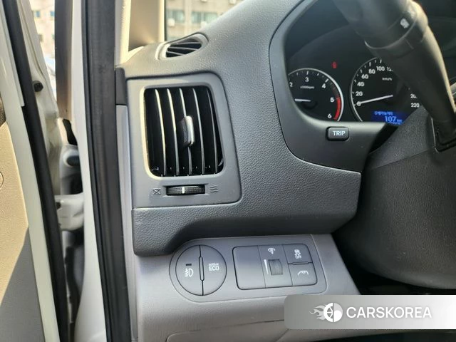 Hyundai The New Grand Starex 2019 Белый из Кореи, фото 4