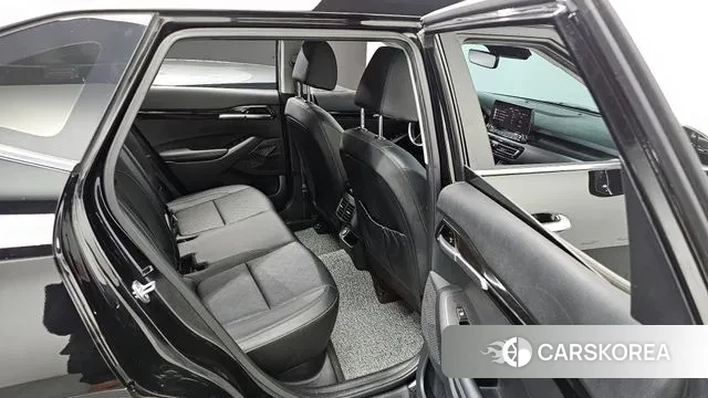 Kia Seltos 2022 Черный из Кореи, фото 4