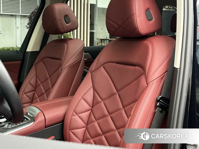 BMW X5 2025 Черный из Китая, фото 4