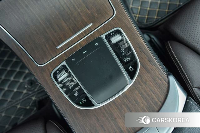 Mercedes-Benz GLC 2021 Белый из Китая, фото 4