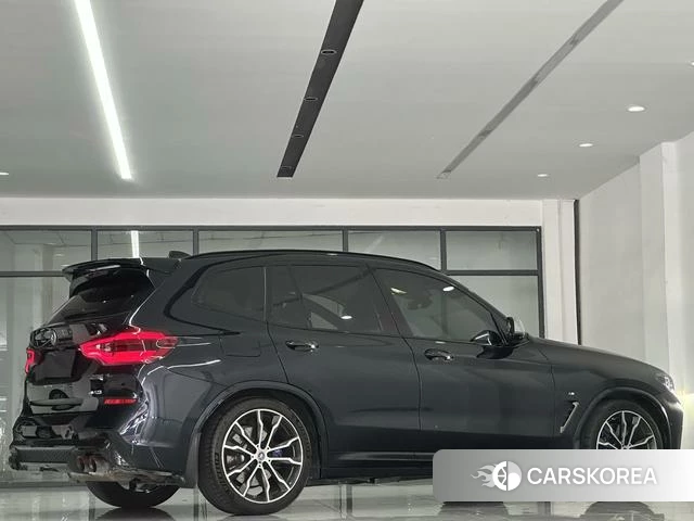 BMW X3 2021 Черный из Китая, фото 4