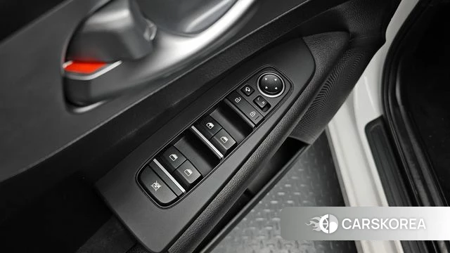 Kia The New K3 2nd generation 2022 Белый из Кореи, фото 4