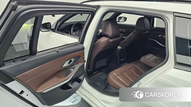 BMW 3 Series (G20) 2022 Белый из Кореи, фото 4