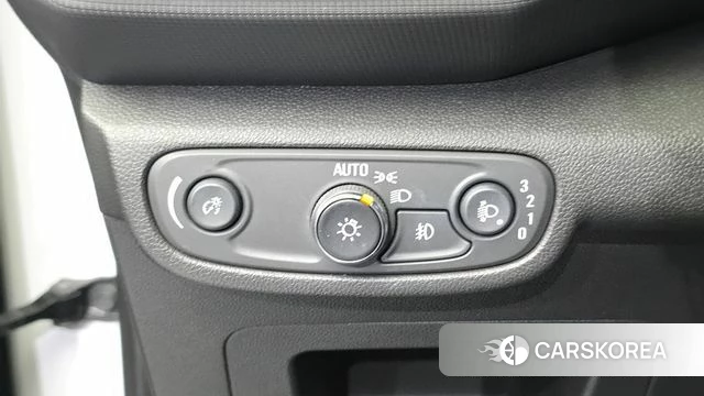 Chevrolet (GM Daewoo) Trailblazer 2020 Белый из Кореи, фото 4