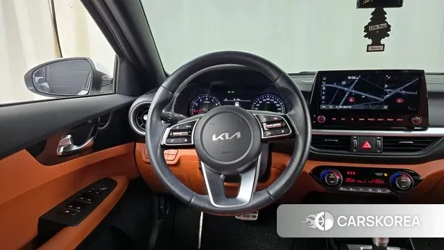 Kia The New K3 2nd generation 2023 Белый из Кореи, фото 4