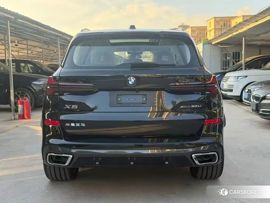 BMW X5 2026 Черный из Китая, фото 4