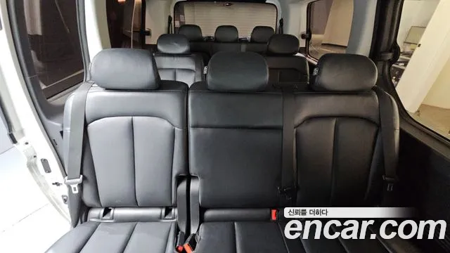 Hyundai Staria 2022 Белый из Кореи, фото 4