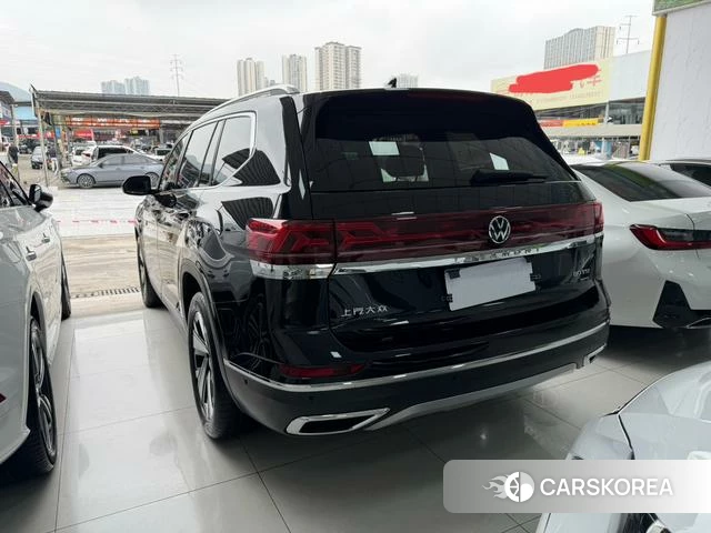 Volkswagen Tourang 2024 Черный из Китая, фото 4