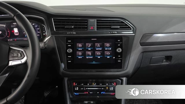 Volkswagen Tiguan second Generation 2024 Серый из Кореи, фото 4
