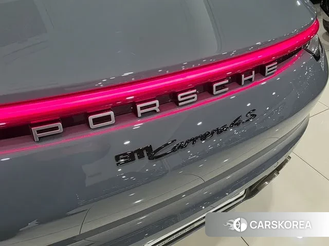 Porsche 911(992) 2024 Серебристо-серый из Кореи, фото 4