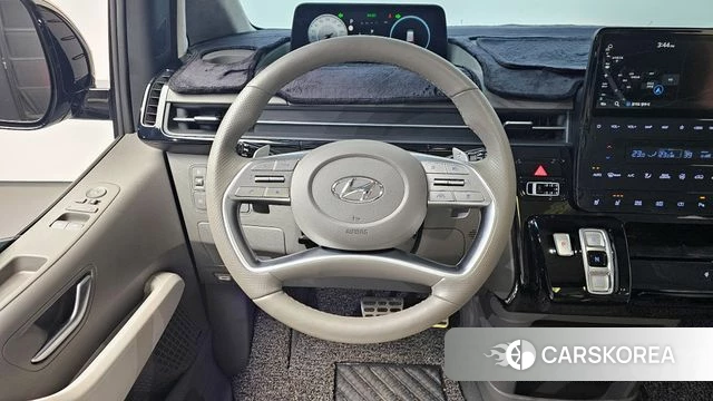 Hyundai Staria 2022 Черный из Кореи, фото 4