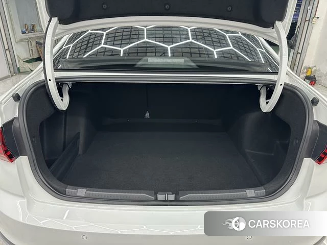 Volkswagen Bora 2023 Белый из Китая, фото 4