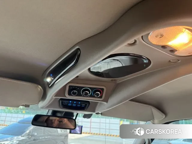 Chevrolet Express Van 2019 Белый из Кореи, фото 4