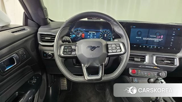 Ford Mustang 7th Generation 2024 Белый из Кореи, фото 4