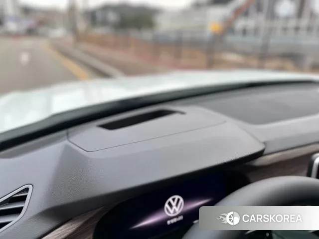 Volkswagen Atlas 2025 Белый из Кореи, фото 4