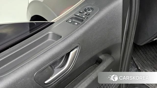 Hyundai Staria 2024 Серебряный из Кореи, фото 4