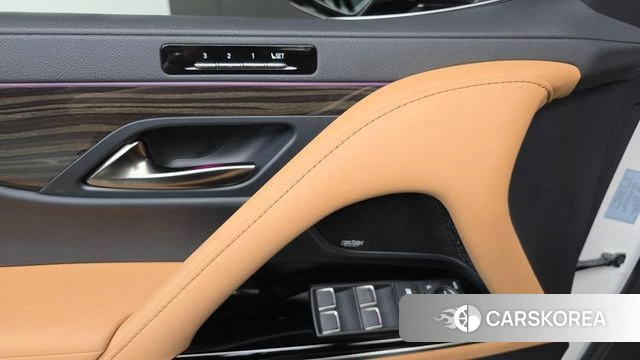 Lexus LX 4th Generation 2025 Белый из Кореи, фото 4