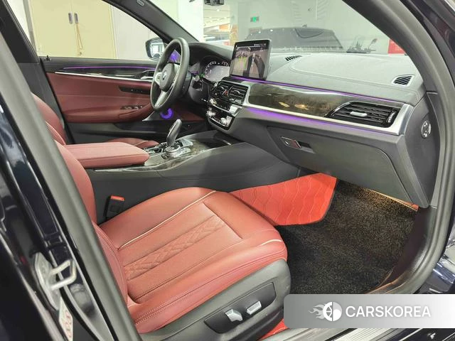 BMW 5 series 2021 Черный из Китая, фото 4