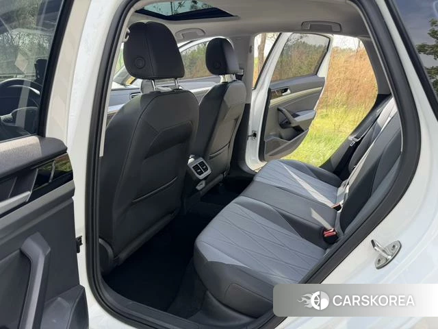 Volkswagen Lavida 2023 Белый из Китая, фото 4