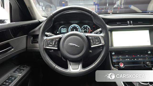 Jaguar XF (X260) 2018 Белый из Кореи, фото 4
